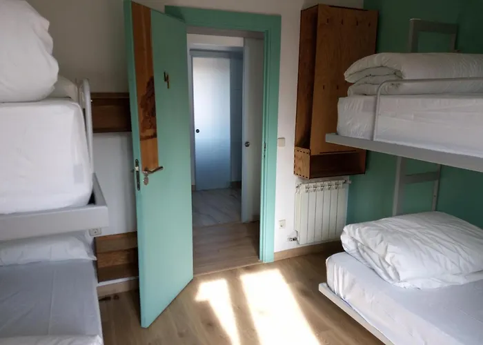 - La Tormenta Albergue *